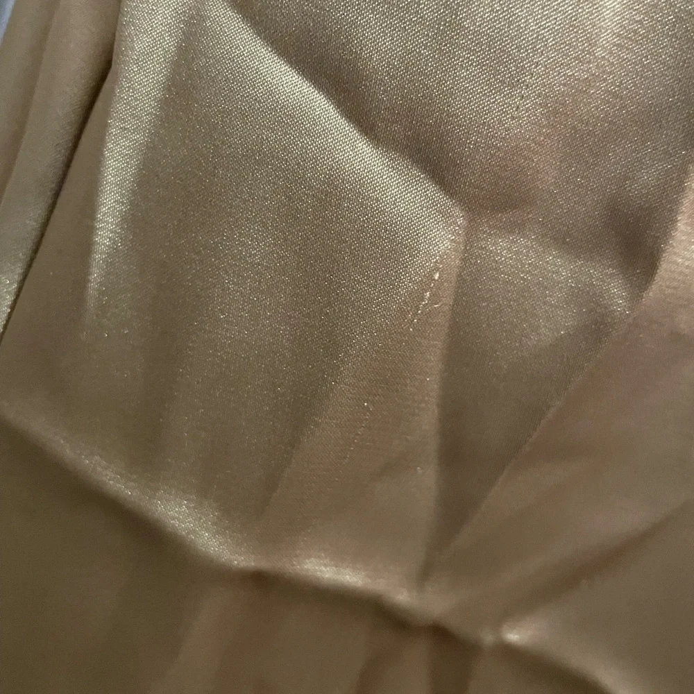 Express Dress with Knot Detail - Picture 7 of 9